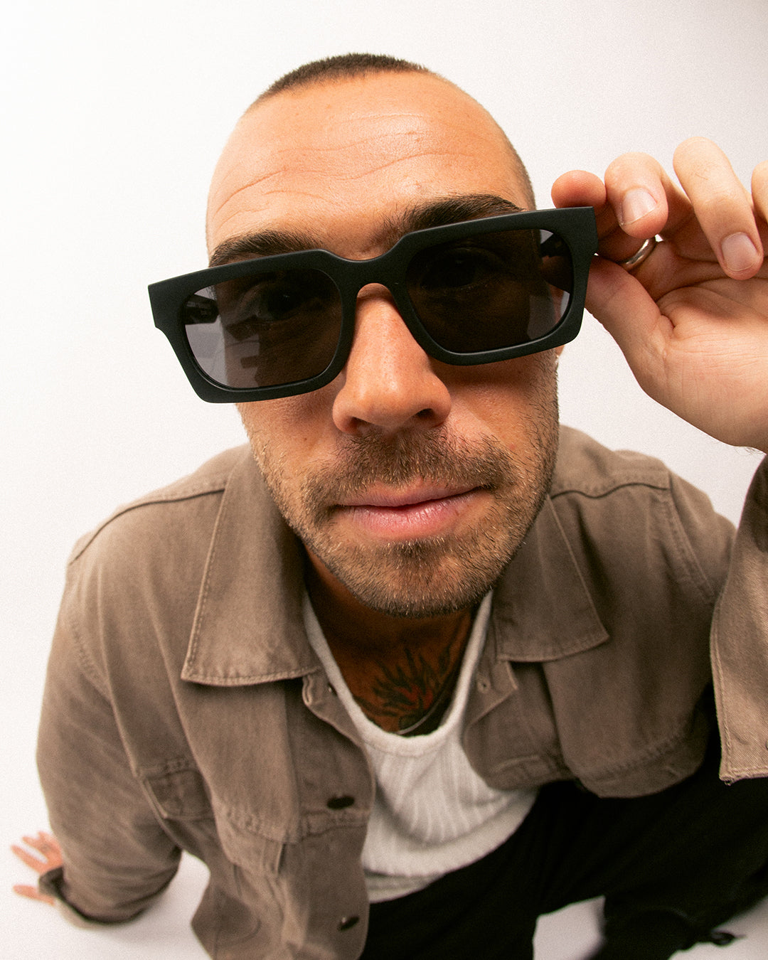 AMBASSADOR/ MATTE BLACK