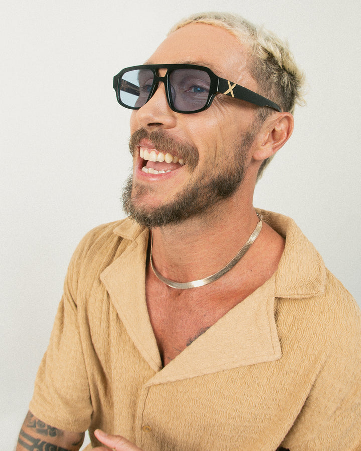 MAKATI - Gloss Black / Blue Photochromic