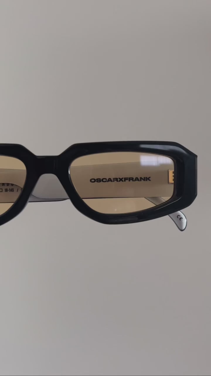 YAKIMOTO/ BLACK WHITE - Pink Photochromic