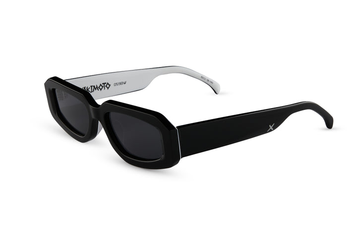 YAKIMOTO/ BLACK WHITE