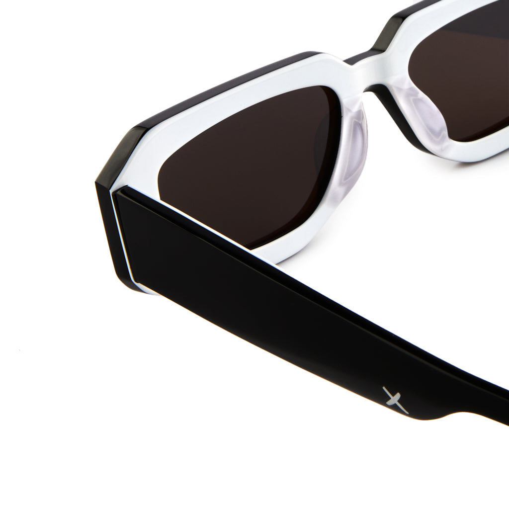 YAKIMOTO/ BLACK WHITE